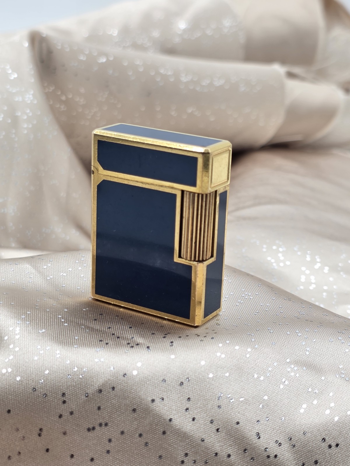 Rare Vintage S.T. Dupont Paris Ligne 1 Laque de Chine Royal Blue Gas Lighter Rare Vintage S.T. Dupont Paris Ligne 1 Laque de Chine Royal Blue Gas Lighter
