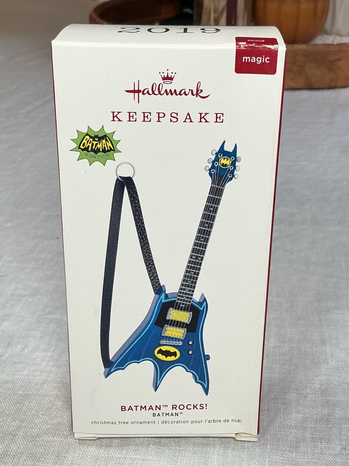 2019 Batman Rocks Guitar | Hallmark Ornament | Batman Theme Song - Batteries New 2019 Batman Rocks Guitar | Hallmark Ornament | Batman Theme Song - Batteries New