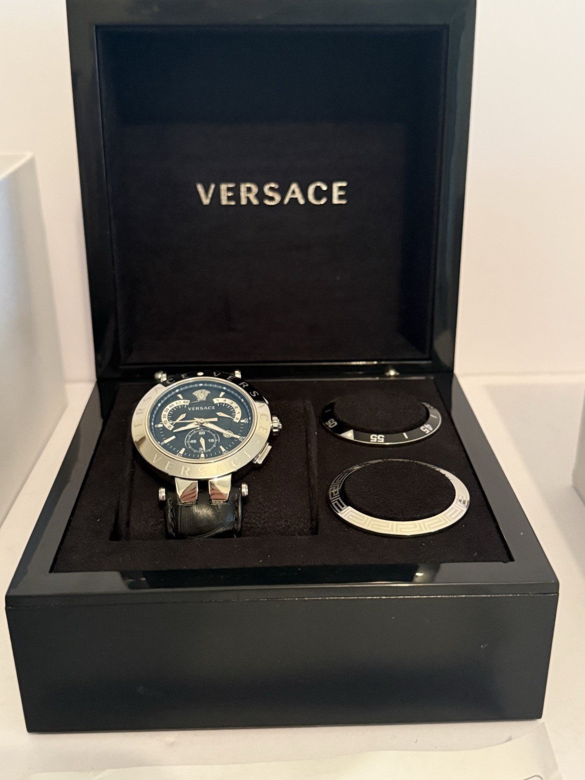 Versace V-Race Chronograph 23C99D008 S009 Swiss Watch Box Papers Extra Bezels