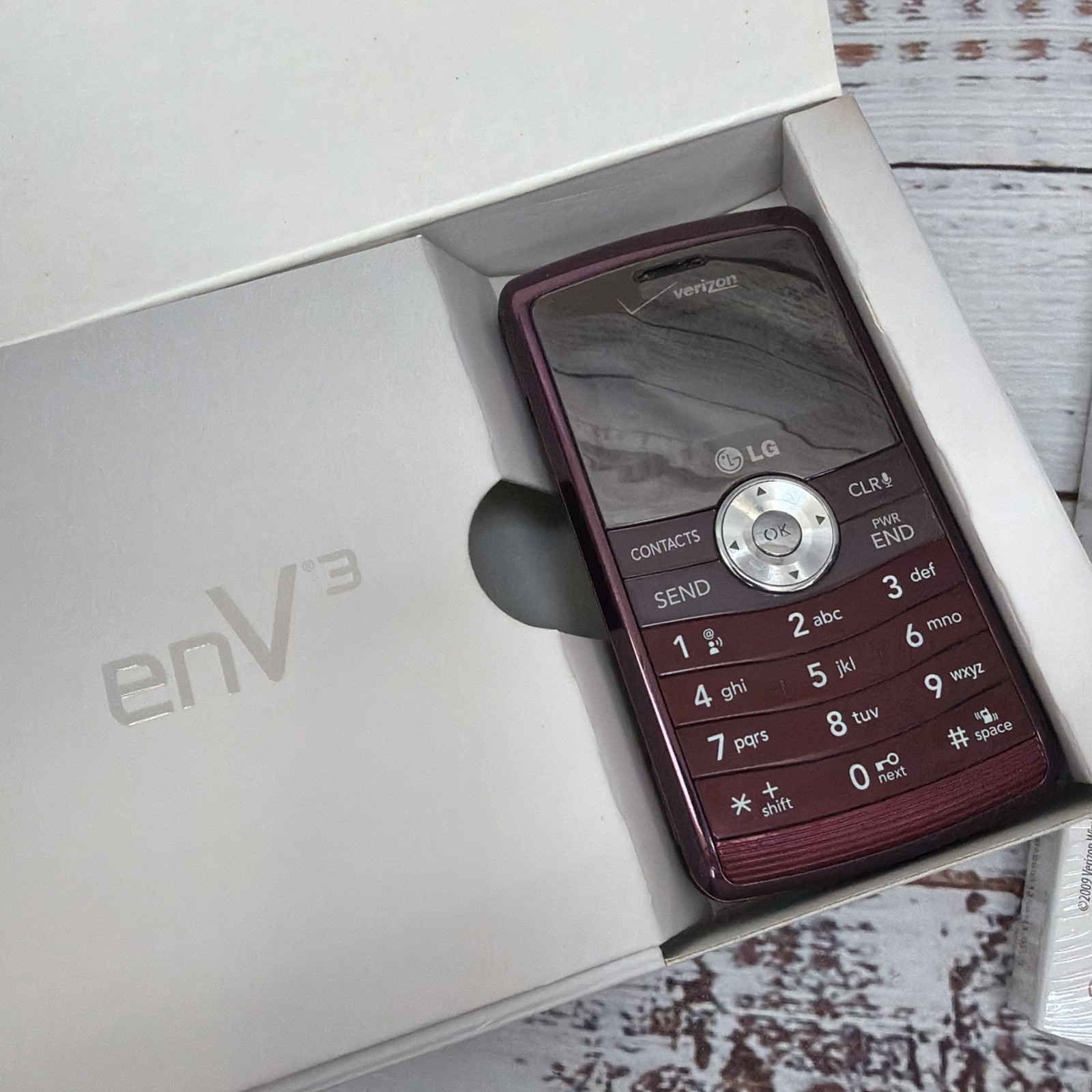 LG enV3 Red Verizon Cell Phone - Box Manual - For Parts Repair UNTESTED