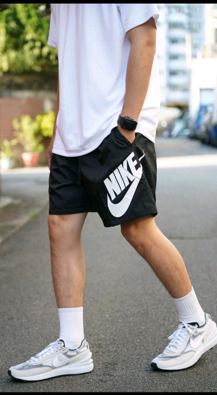 Nike Sportswear Woven Shorts - Brand New - Black White Size: Large CV9302-010