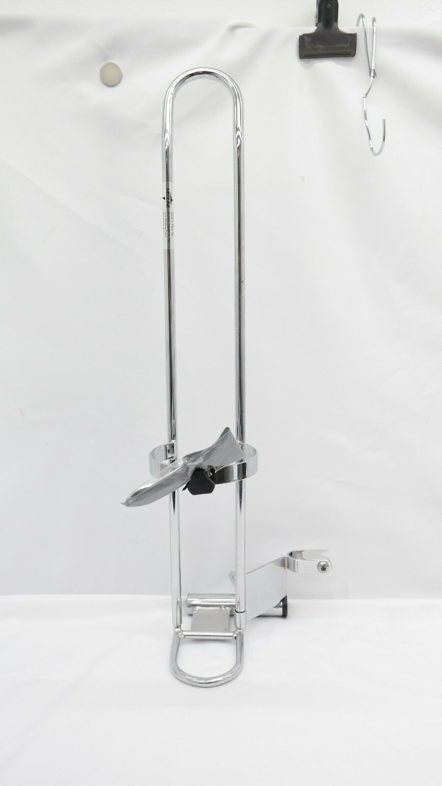 Medline Universal O2 Holder, Wheelchair, TF Medline Universal O2 Holder, Wheelchair, TF