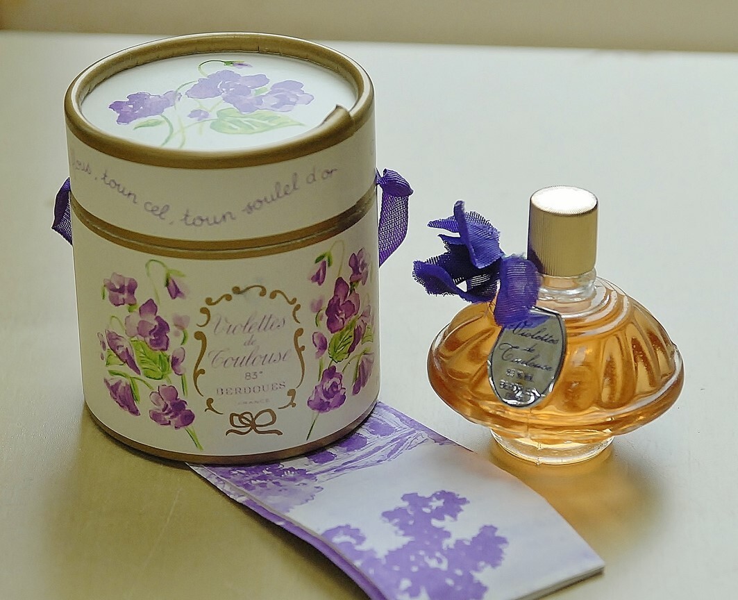 Vtg  VIOLETTES DE TOULOUSE by BERDOUES  splash EDT 3/4 oz 21ml DISCONTINUED Rare