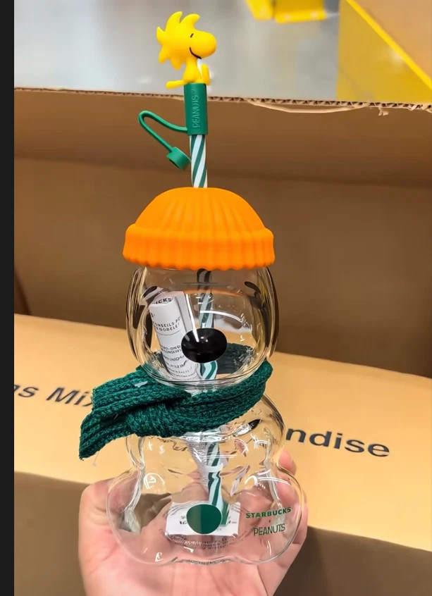 NEW Starbucks x Peanuts Snoopy Glass Cold Cup – 2026 Limited Edition