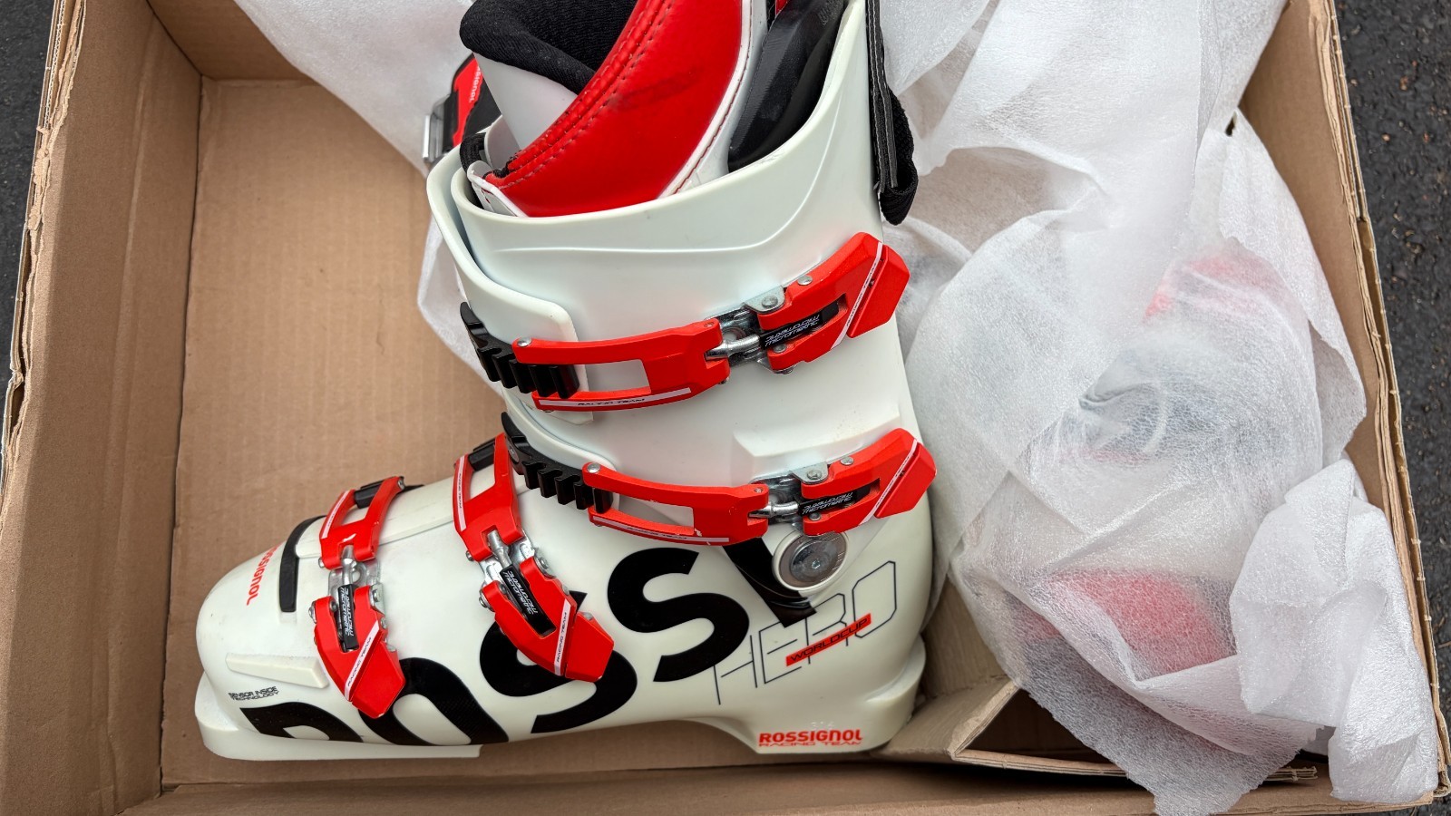 Rossignol Hero World Cup SI ZJ+ Adult Ski Boots 26.5cm Brand New Rossignol Hero World Cup SI ZJ+ Adult Ski Boots 26.5cm Brand New