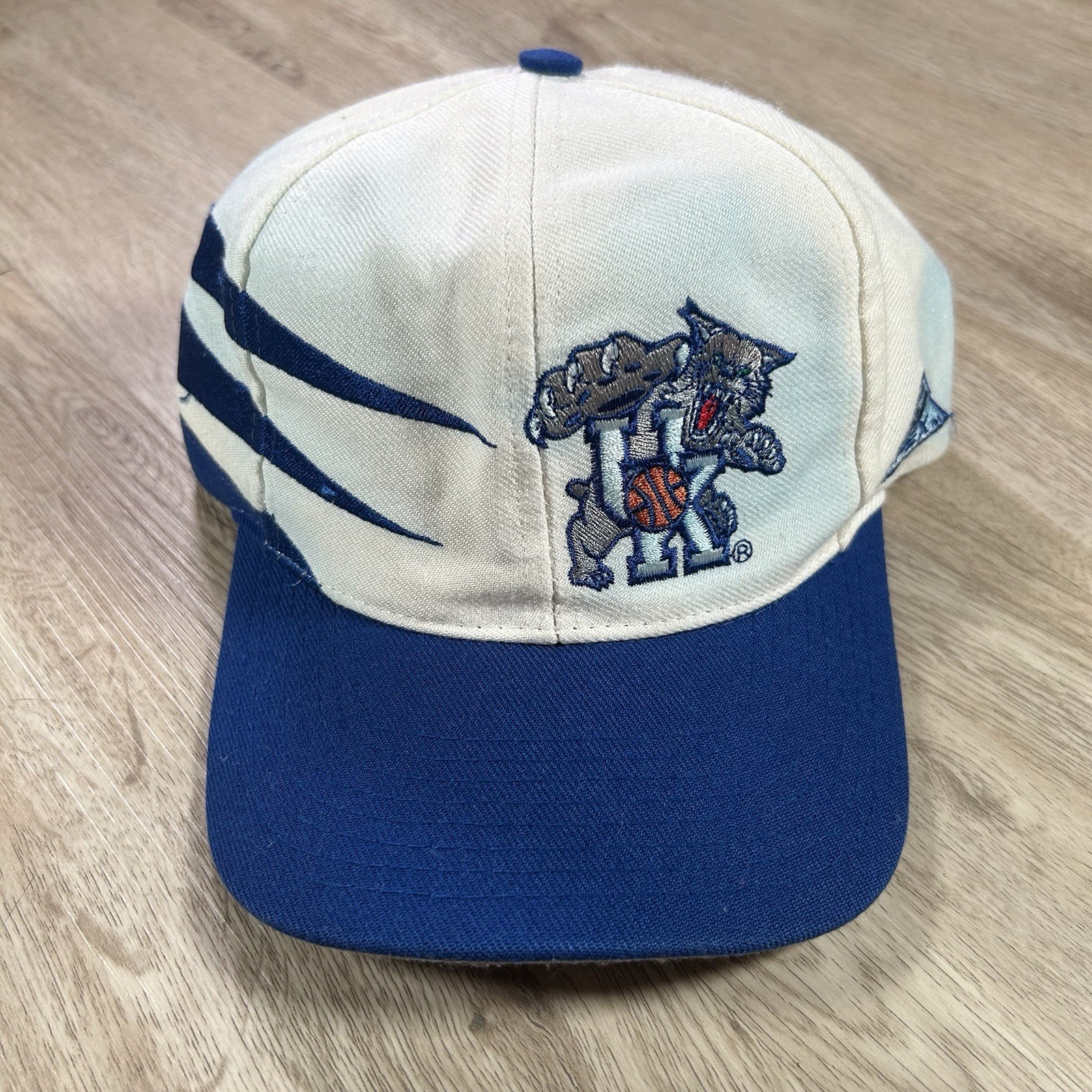 VTG Kentucky Wildcats Snapback Hat NCAA College White Blue Apex One Wool Cap