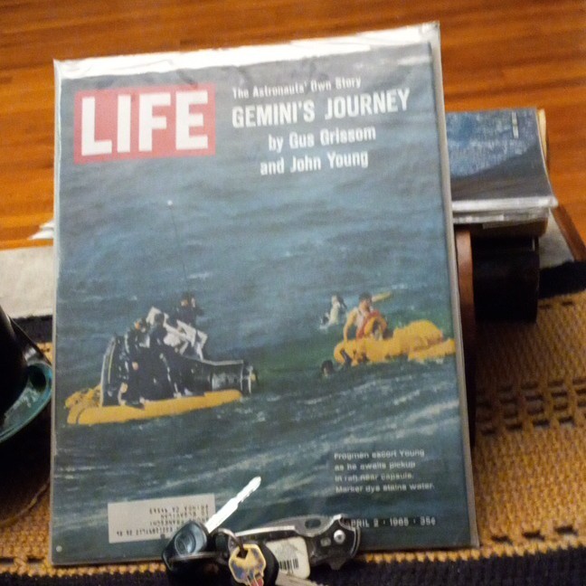 Life Magazine April 2 1965 Illustrated Gemini\'s Journey Grissom John Young Life Magazine April 2 1965 Illustrated Gemini\'s Journey Grissom John Young