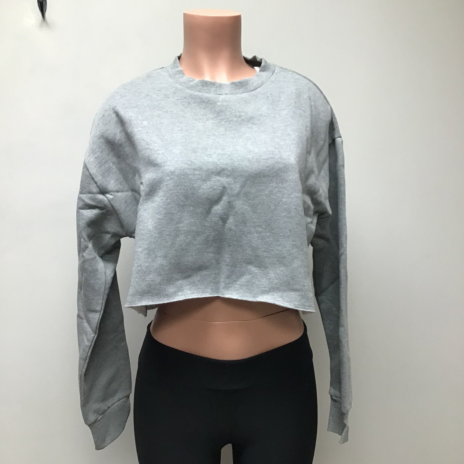 Socialite Sweatshirt Adult Womens Medium Gray Grey Cropped $39 New Socialite Sweatshirt Adult Womens Medium Gray Grey Cropped $39 New