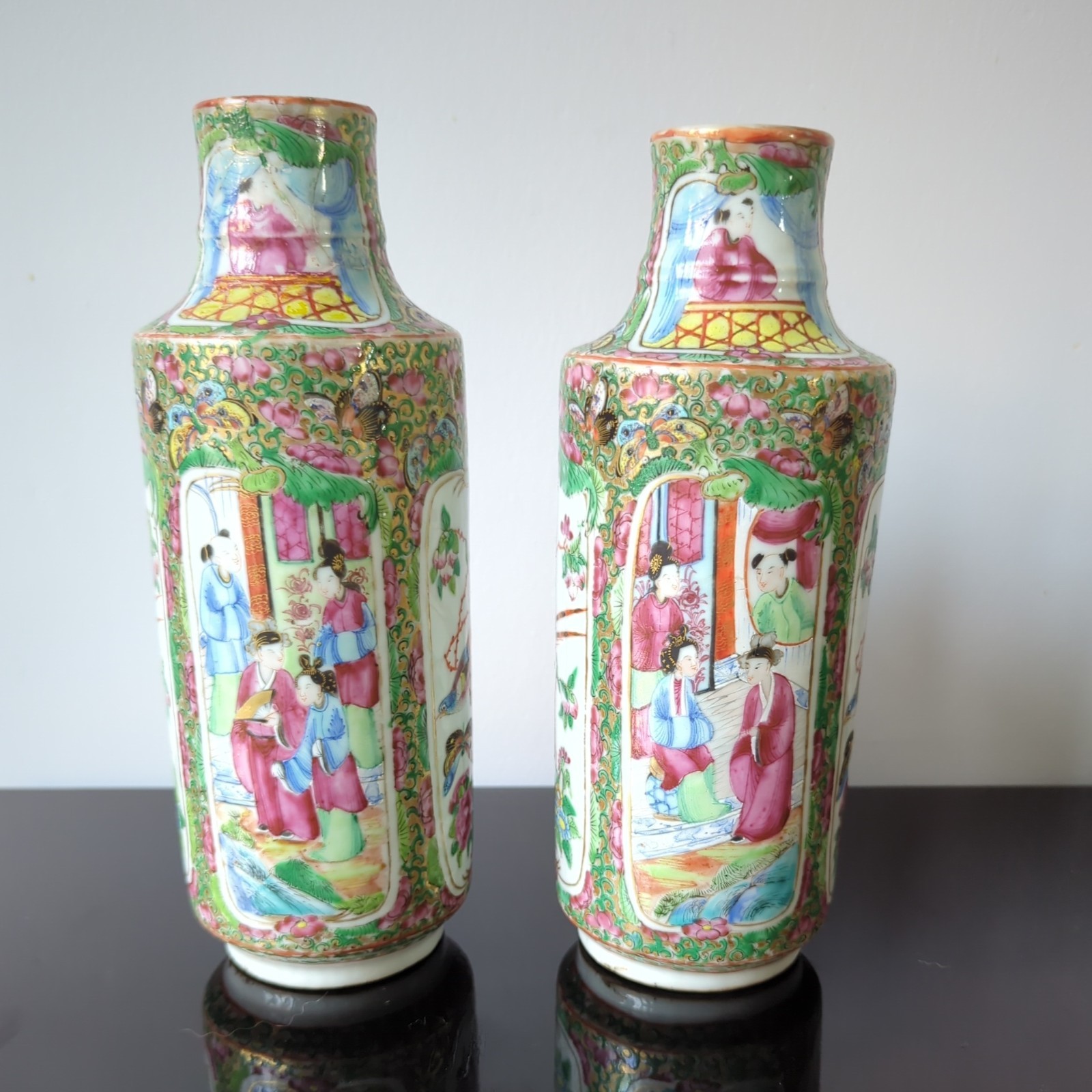 Chinese Antique Porcelain Vase Famille Rose Figures Pair of Vases Chinese Antique Porcelain Vase Famille Rose Figures Pair of Vases