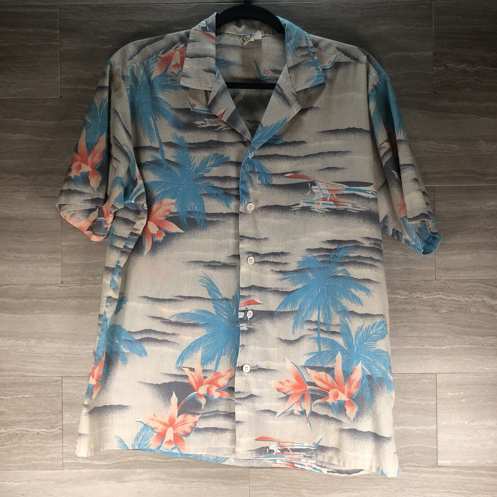 Vintage OCEANAIRE Summer Surfer Hawaiian Shirt Size Medium Button Short Sleeve