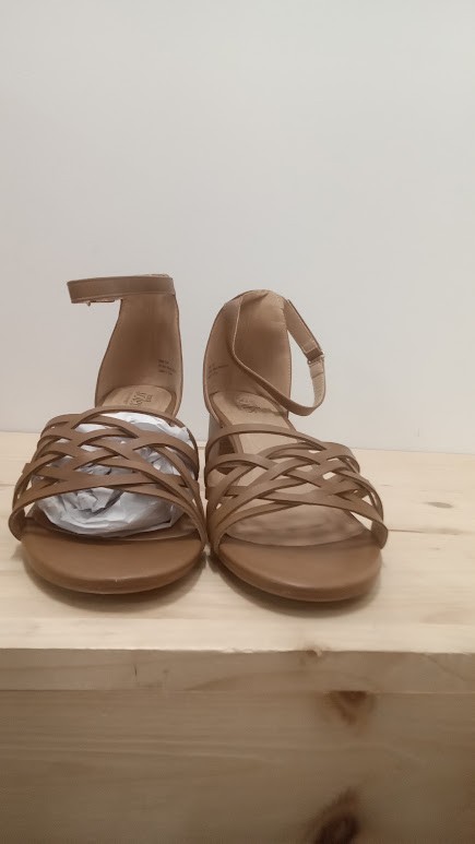 NWOB Tan Womens Good Soles by Catherines Sandals Size 12 W NWOB Tan Womens Good Soles by Catherines Sandals Size 12 W