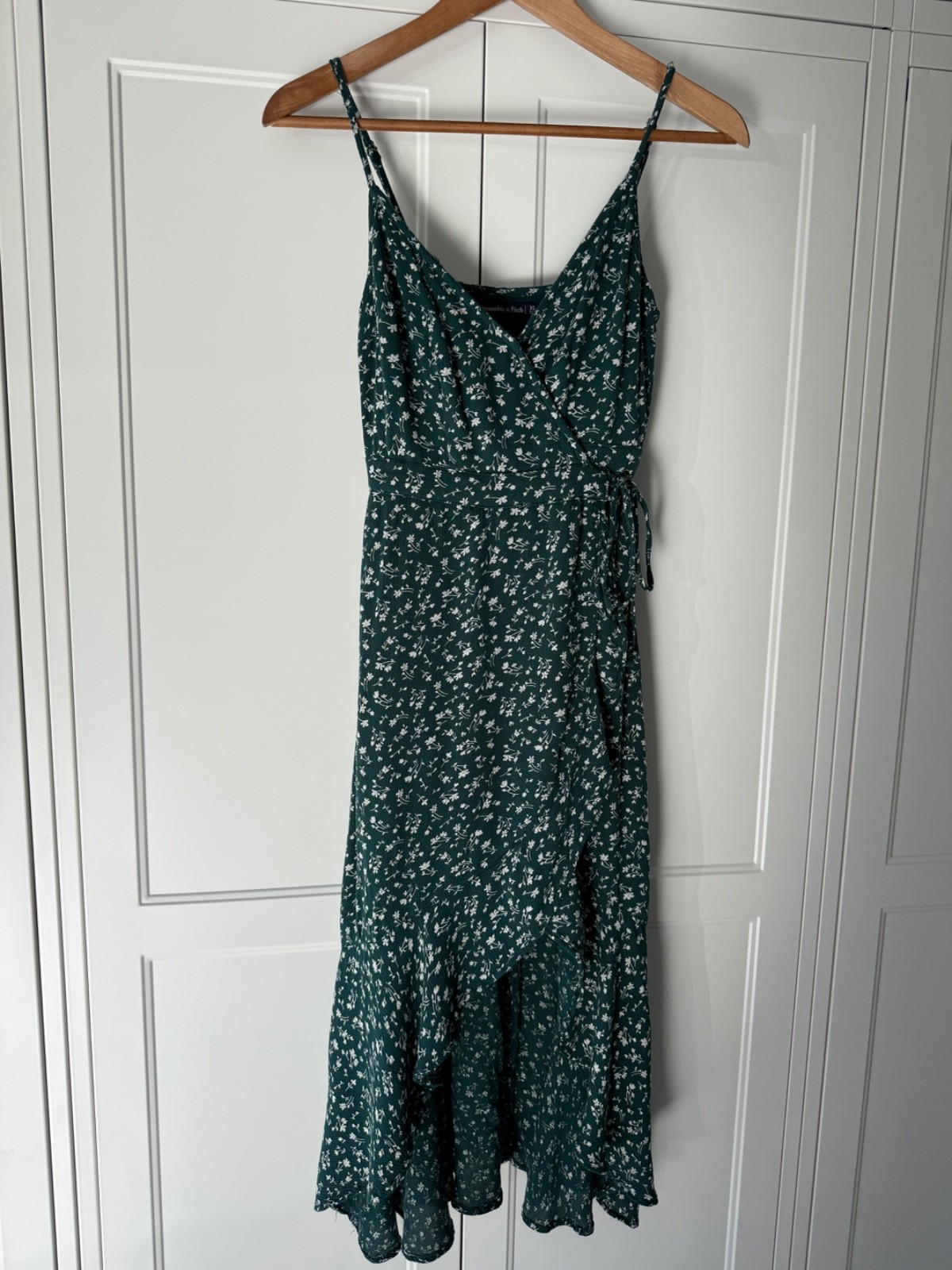 Abercrombie women’s green Floral Ruffle wrap summer Dress high low size LP NWT