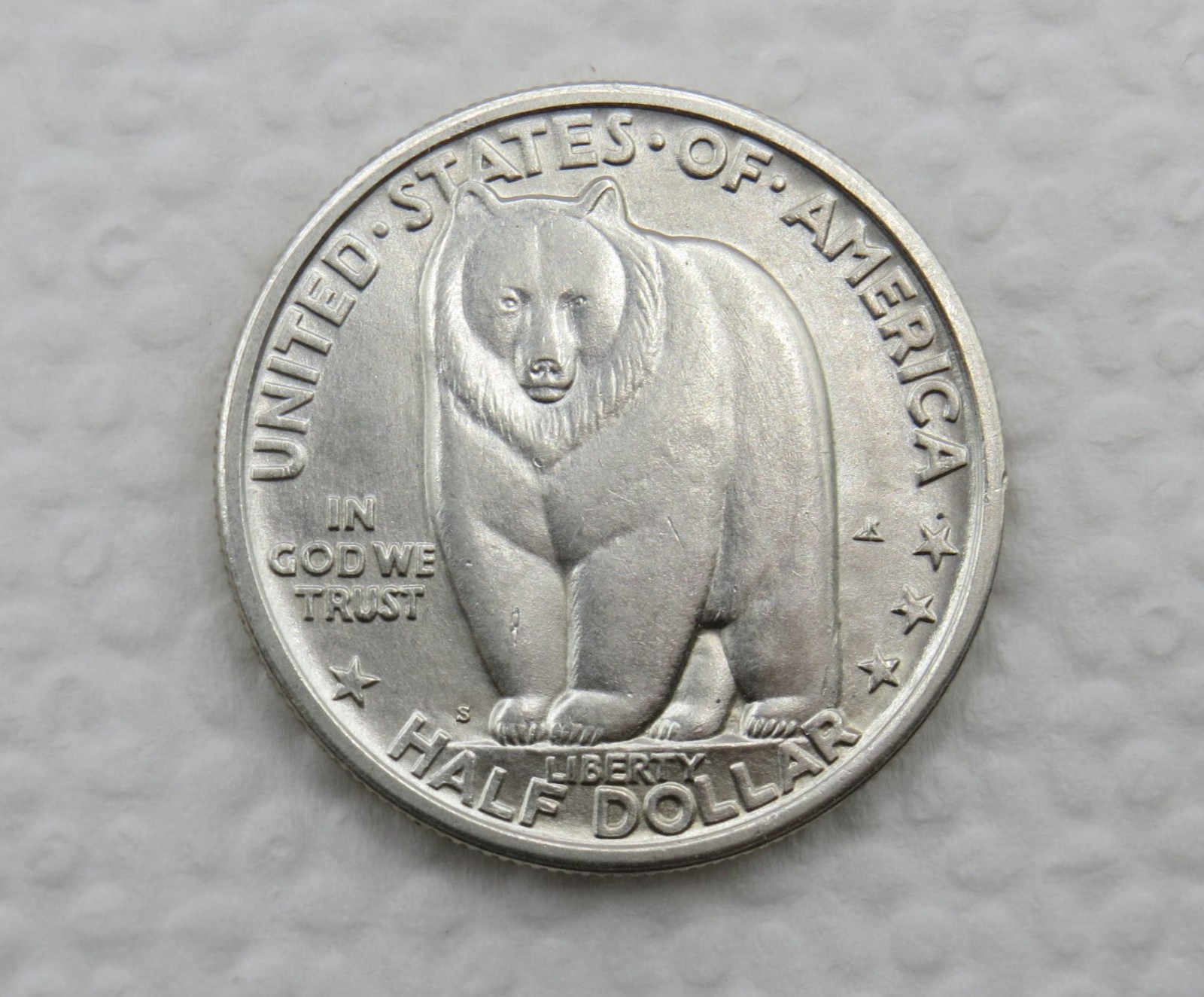 1936 S Bay Bridge Commemorative Half Dollar - UNCIRCULATED - 90% Silver US Coin 1936 S Bay Bridge Commemorative Half Dollar - UNCIRCULATED - 90% Silver US Coin