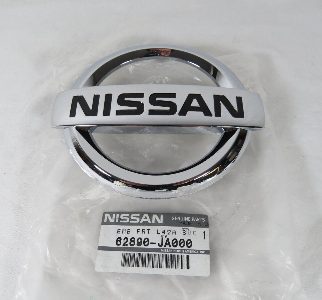 2007-2012 Nissan Altima Front Grille Emblem Chrome Badge Symbol Logo Genuine OEM 2007-2012 Nissan Altima Front Grille Emblem Chrome Badge Symbol Logo Genuine OEM
