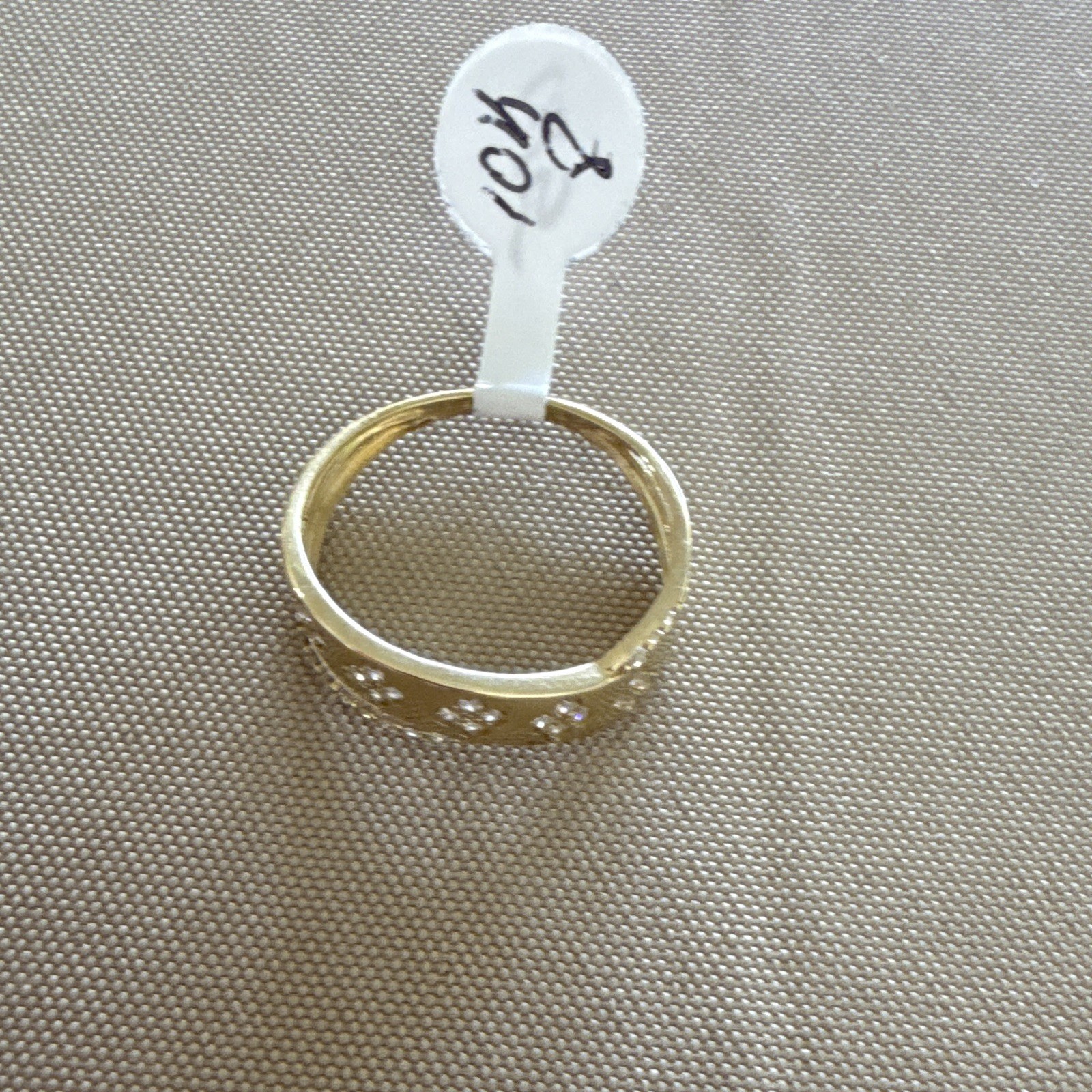 πβ¨ Anillo de Oro 10K β Talla 8 β¨π Hermoso anillo en oro 10K, talla 8 πβ¨ Anillo de Oro 10K β Talla 8 β¨π Hermoso anillo en oro 10K, talla 8