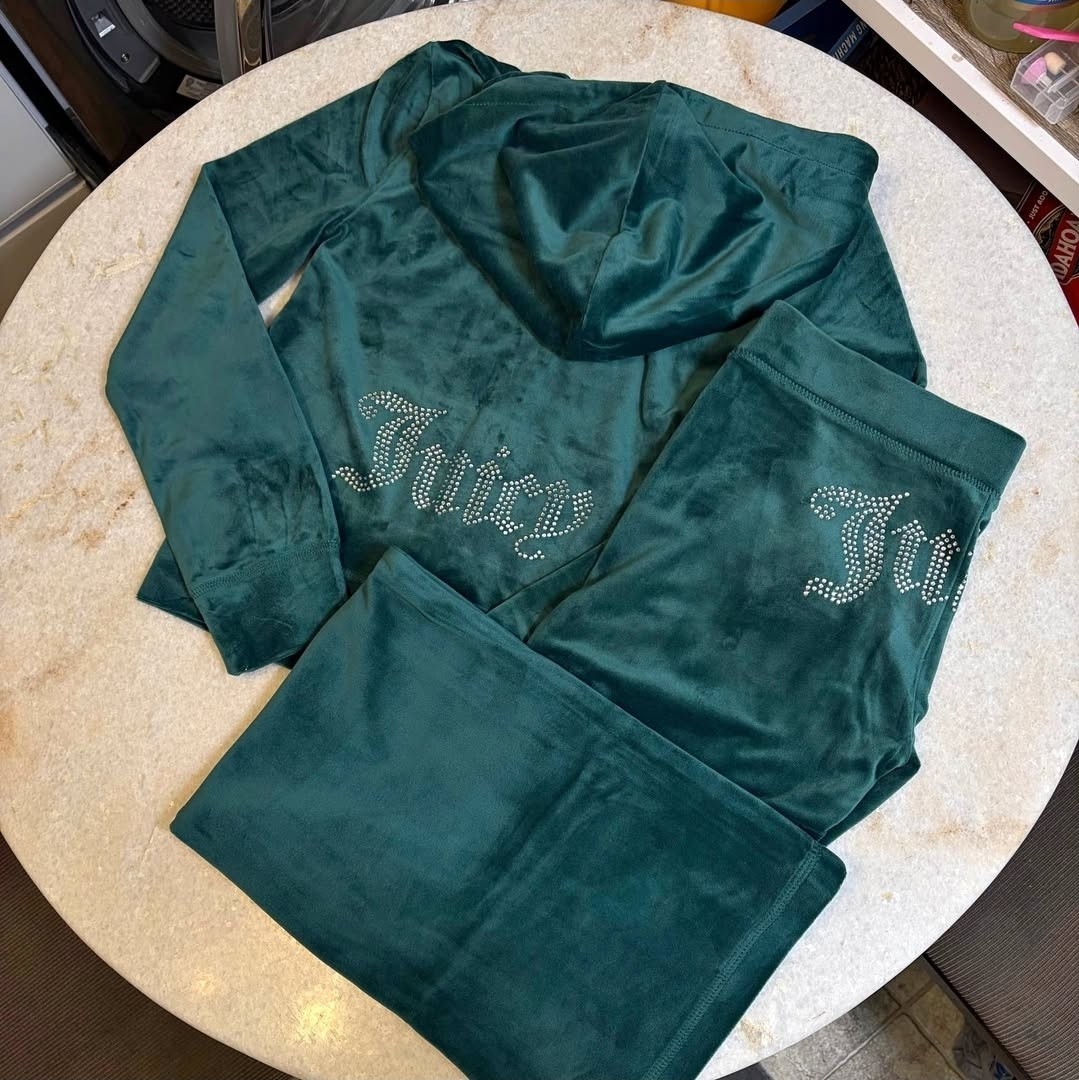 Juicy Couture y2k Rain Forest velour rhinestone bling tracksuit Size Small New Juicy Couture y2k Rain Forest velour rhinestone bling tracksuit Size Small New