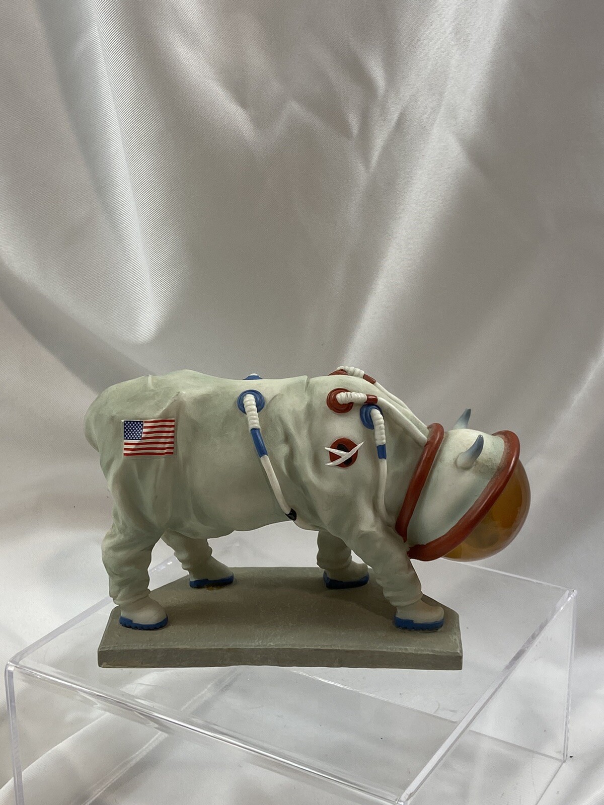 Mooooonwalk 2000 Cow Parade Figurine Astronaut Item #9120