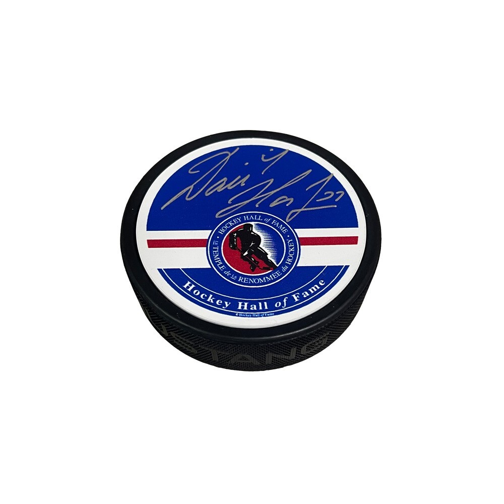 DOMINIK HASEK Signed Hockey Hall of Fame Puck DOMINIK HASEK Signed Hockey Hall of Fame Puck