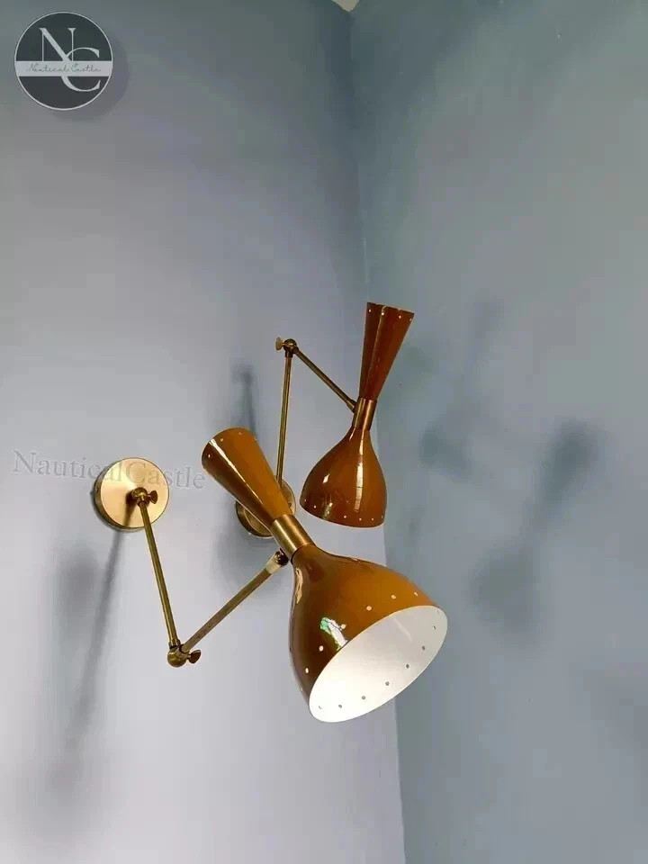 Metal Wall Sconce Mid Century 1950\'s Italian Light Brass Beautiful Stilnovo Lamp