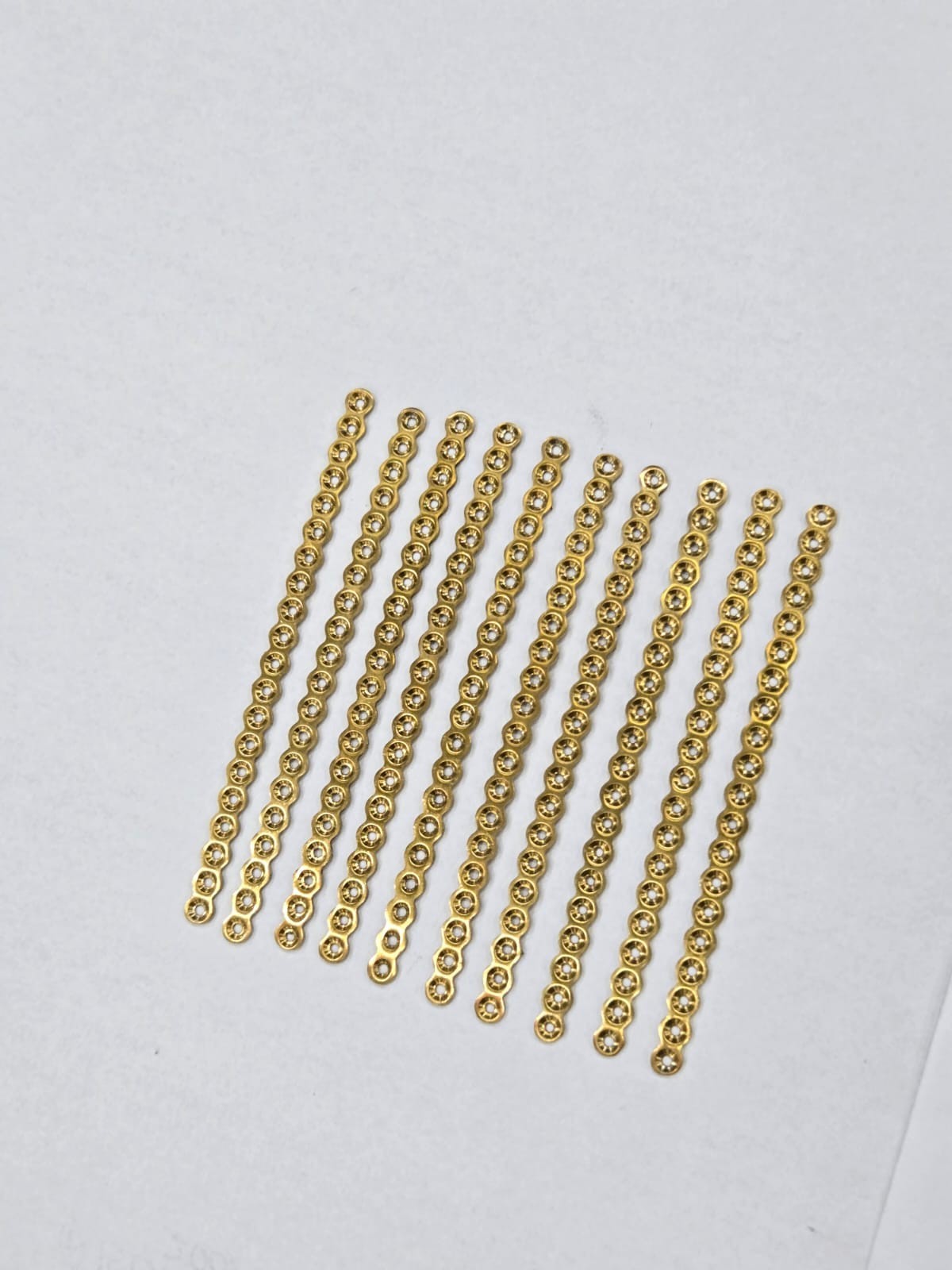 Maxillofacial Mini 1.5mm Plates with 120 Pcs Titanium Screws with ScrewDriver Maxillofacial Mini 1.5mm Plates with 120 Pcs Titanium Screws with ScrewDriver