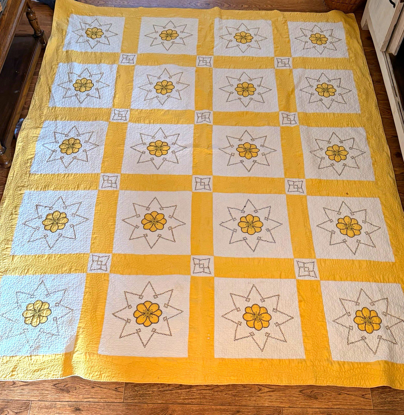 STUNNING 1920s Antique yellow and white hand-quilted and embroidered cotton STUNNING 1920s Antique yellow and white hand-quilted and embroidered cotton