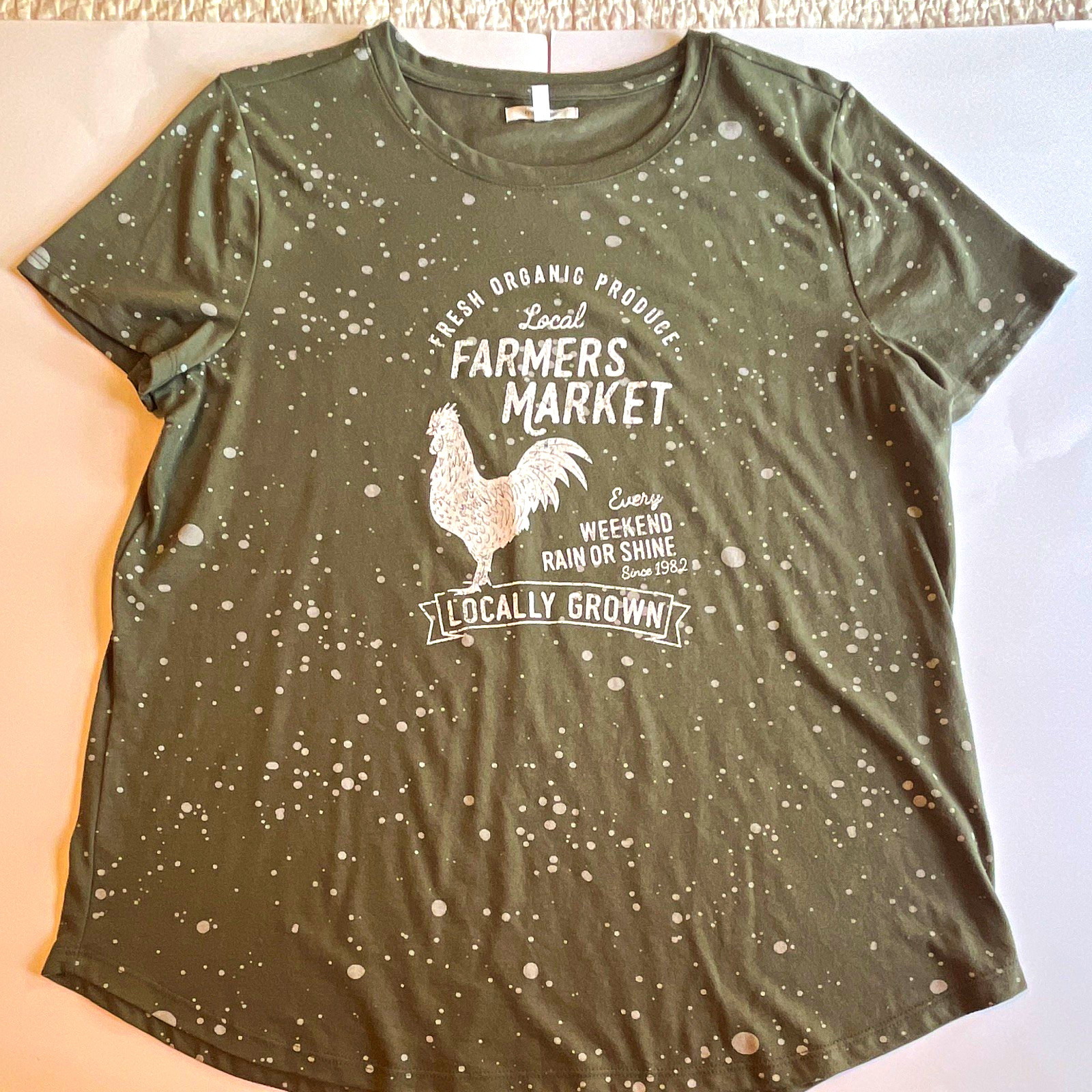 maurices Women’s Size L Green Knit Crew Neck Short Sleeve Farmers Market Tee maurices Women’s Size L Green Knit Crew Neck Short Sleeve Farmers Market Tee