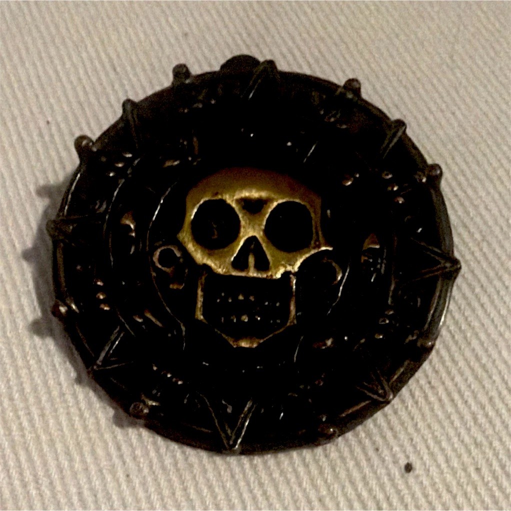 Disney 2003 Pirates of the Caribbean Skull Pin Official Pin Trading Disney 2003 Pirates of the Caribbean Skull Pin Official Pin Trading