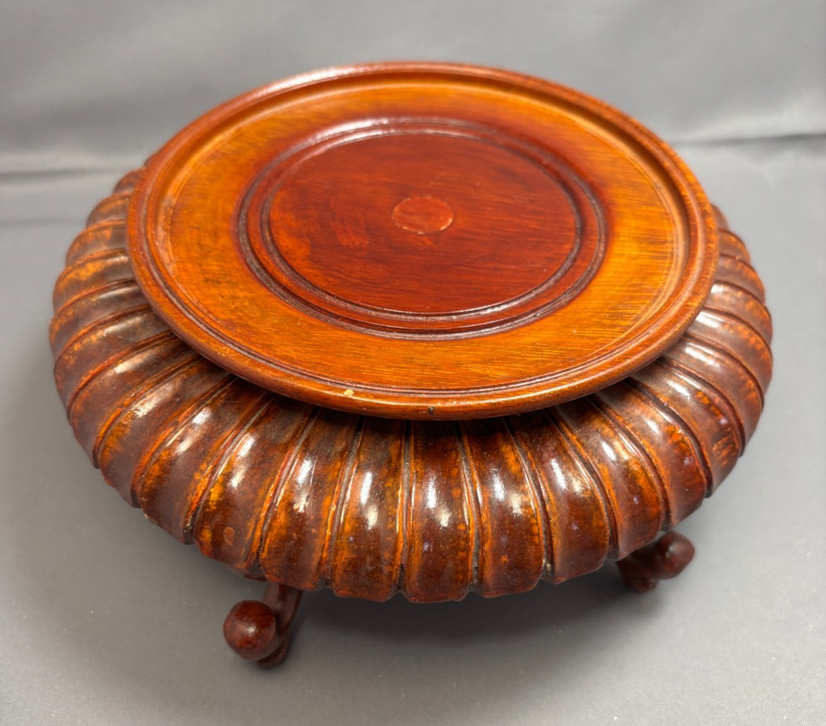 Vintage Chinese Rosewood Carved Plant Stand Melon Ribbed Curved Cabriole Legs
