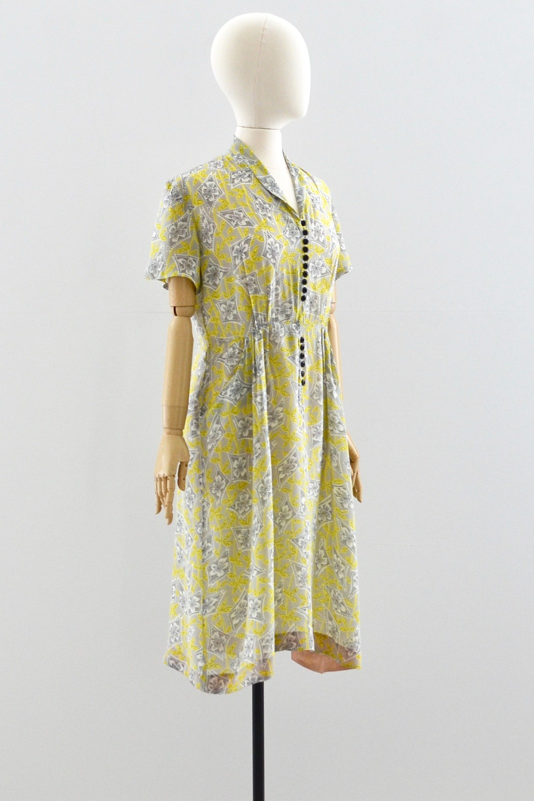 Vintage 1940s Trailing Foliage Dress / M L Vintage 1940s Trailing Foliage Dress / M L