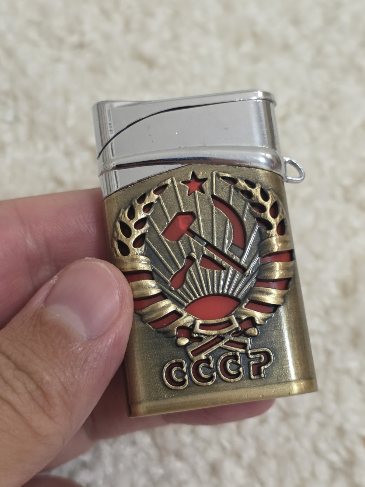 USSR Soviet Propaganda Piezo Lighter with Coat of Arms – New, Unused, Unfilled USSR Soviet Propaganda Piezo Lighter with Coat of Arms – New, Unused, Unfilled