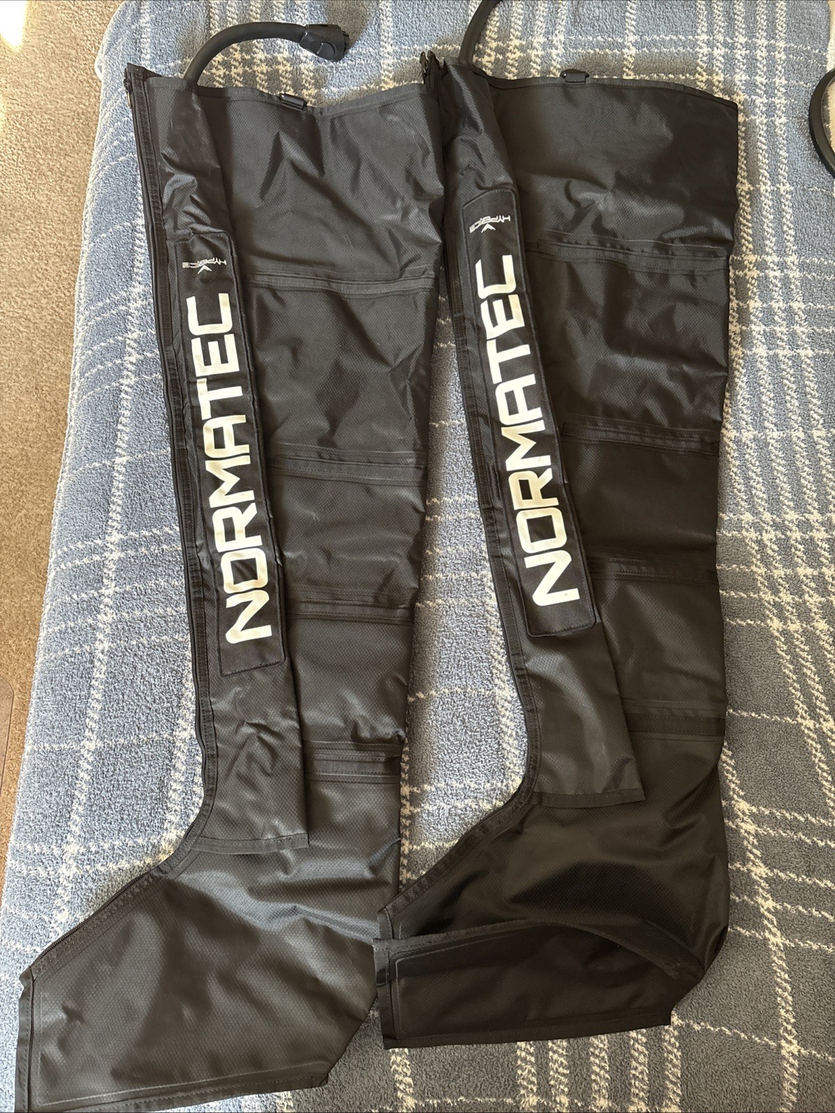 Hyperice Normatec 2.0 Legs Recovery Compression Attachments ONLY (Tall) *TESTED* Hyperice Normatec 2.0 Legs Recovery Compression Attachments ONLY (Tall) *TESTED*