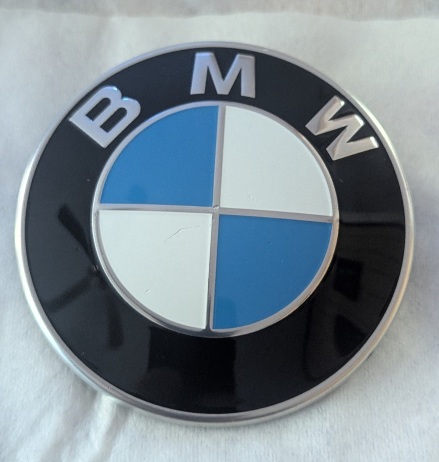 Genuine BMW Hood Emblem Roundel 51147463684 Minor Cosmetic Defects