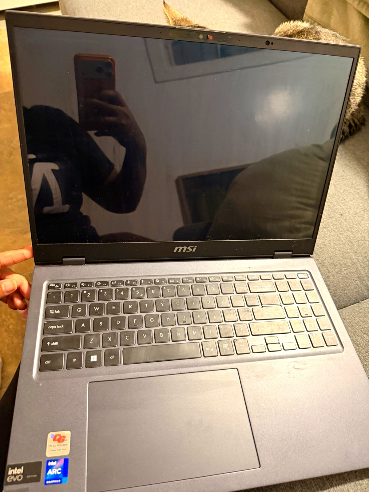 MSI Prestige 16 AI Evo B1MG 16\ MSI Prestige 16 AI Evo B1MG 16\