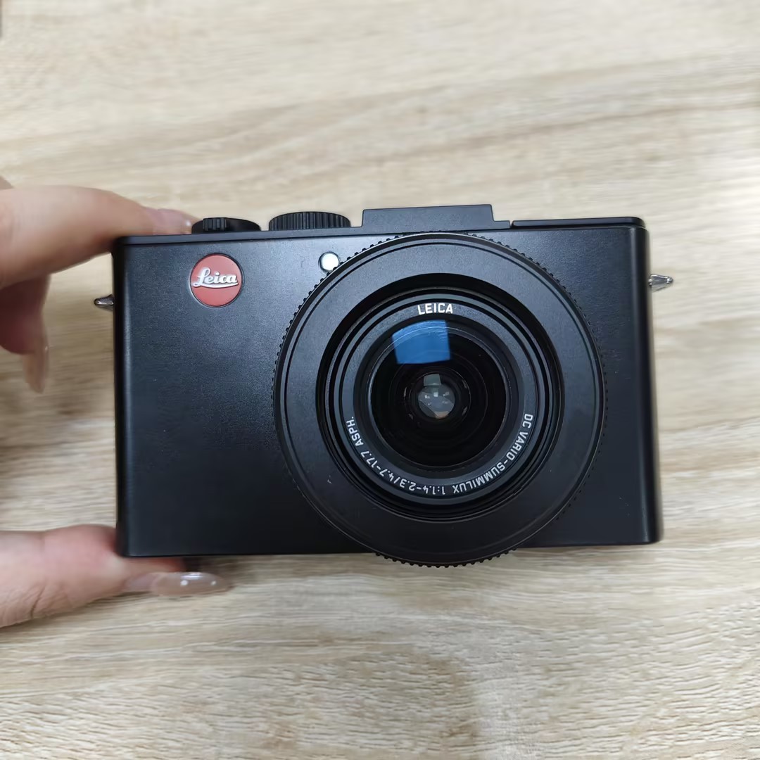 Leica D-LUX 6 Black 10.1 MP 3.8x Optical Zoom Compact Digital Camera English