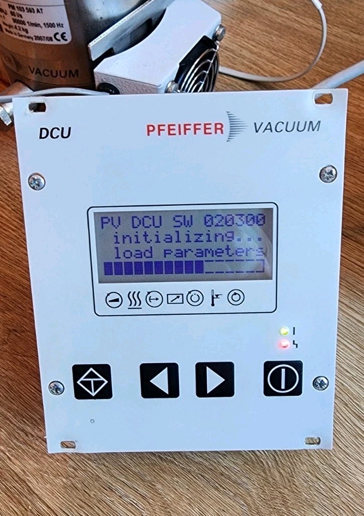 Pfeiffer DCU 002 Vacuum Pump Controller PM 061348T Pfeiffer DCU 002 Vacuum Pump Controller PM 061348T