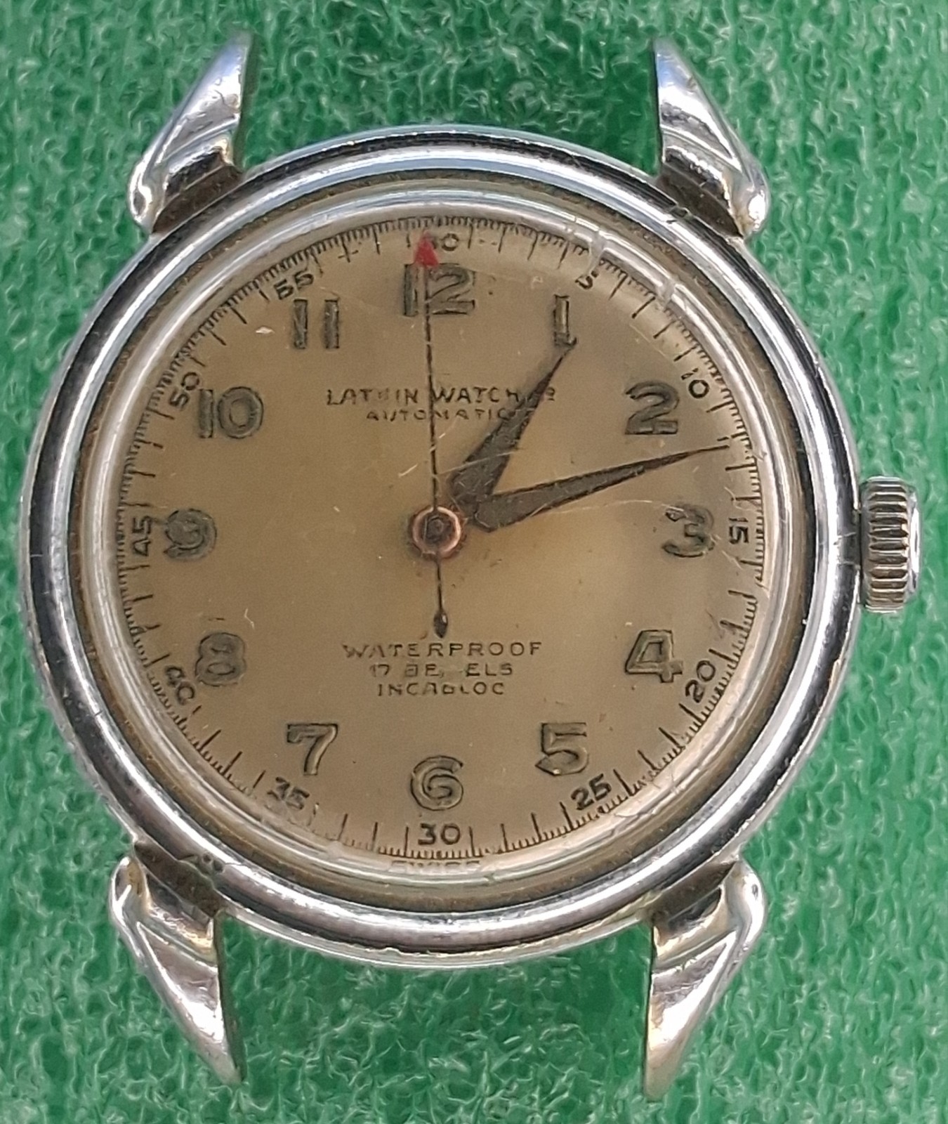 Lot W207 Mens Lathin Watch Co. 17J Automatic Movement Vintage Watch runs as is