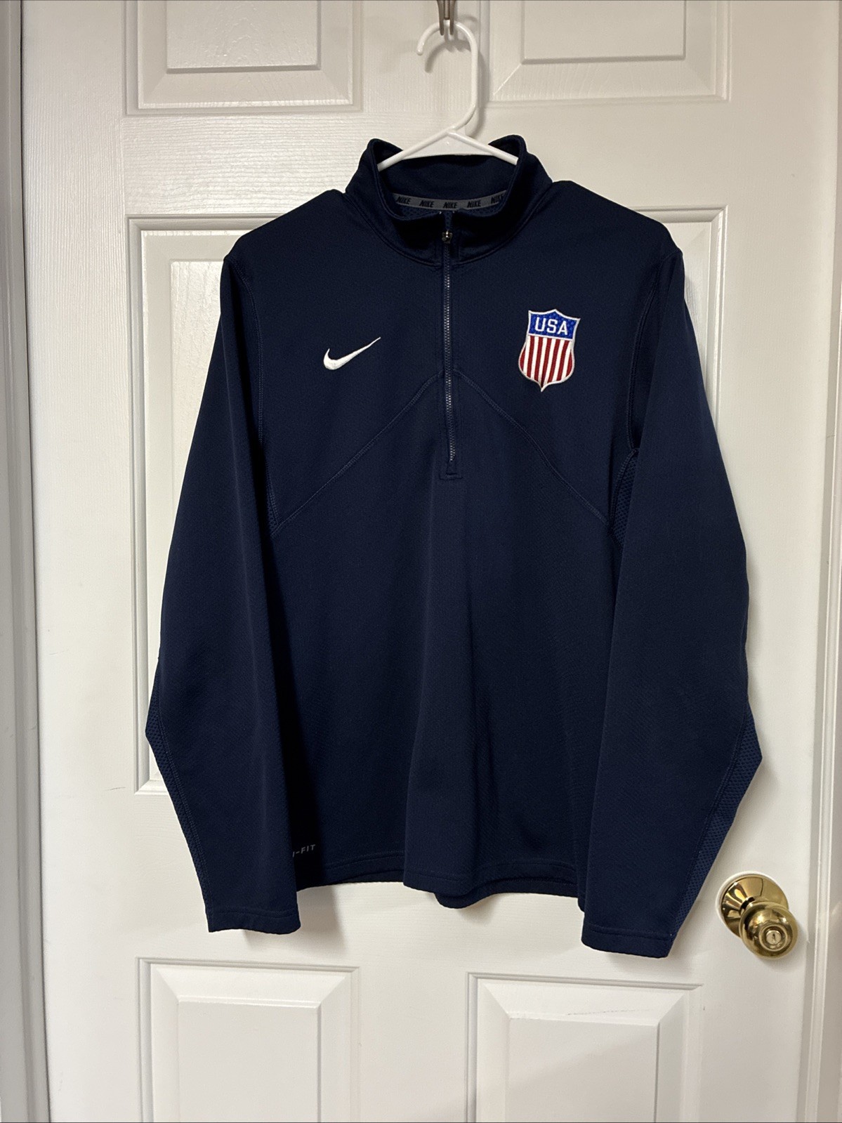 Nike Team USA Hockey 1/4 Zip Long Sleeve Pullover Shirt Navy Blue Adult Size M Nike Team USA Hockey 1/4 Zip Long Sleeve Pullover Shirt Navy Blue Adult Size M
