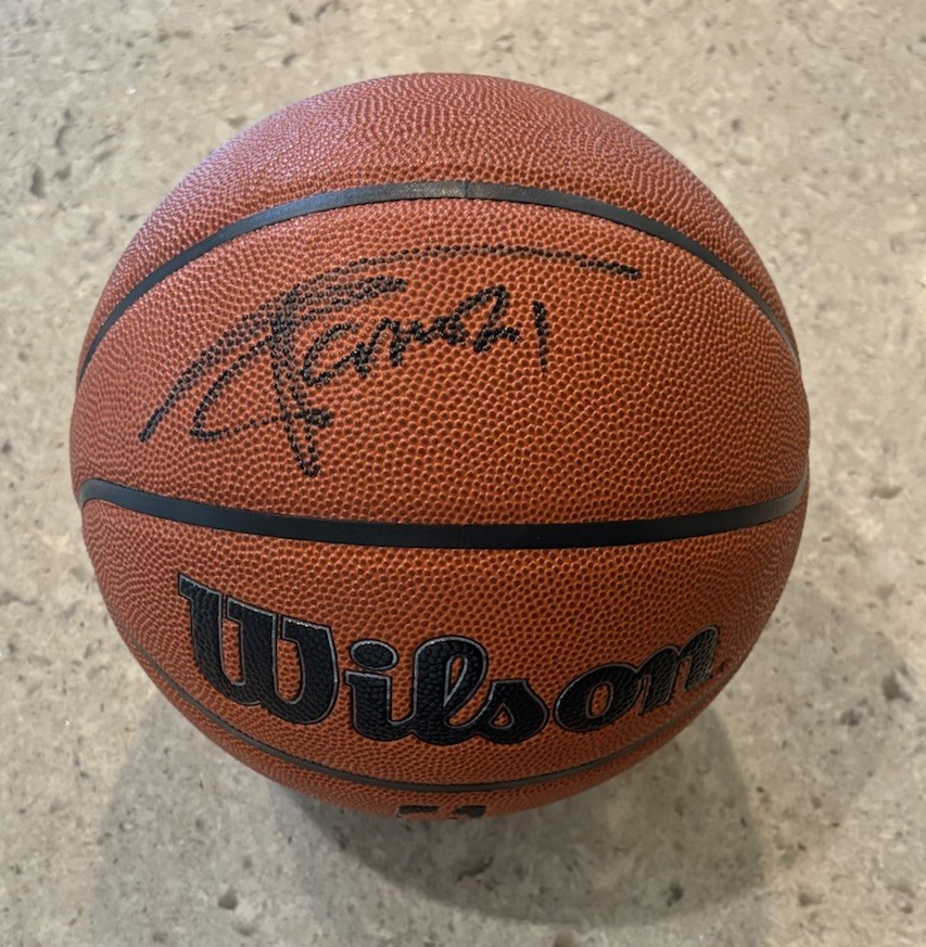 Tim Duncan Signed Authentic Wilson Basketball San Antonio Spurs 5Star COA Tim Duncan Signed Authentic Wilson Basketball San Antonio Spurs 5Star COA