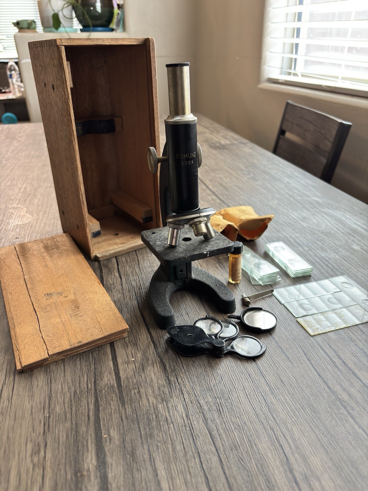 Vintage Edmund 300X Microscope With Original Wooden Box, Balsam Cement. Vintage Edmund 300X Microscope With Original Wooden Box, Balsam Cement.