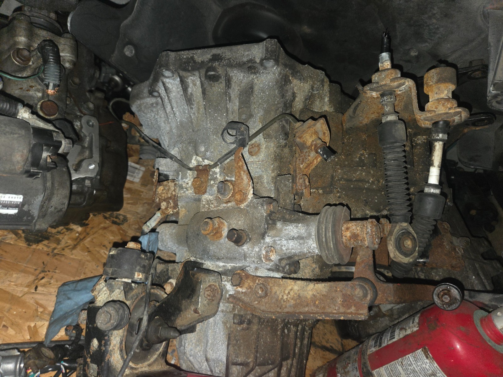 03 - 07 Toyota Corolla Matrix Pontiac Vibe 6 sp Manual Transmission 1.8L 2zz oem 03 - 07 Toyota Corolla Matrix Pontiac Vibe 6 sp Manual Transmission 1.8L 2zz oem