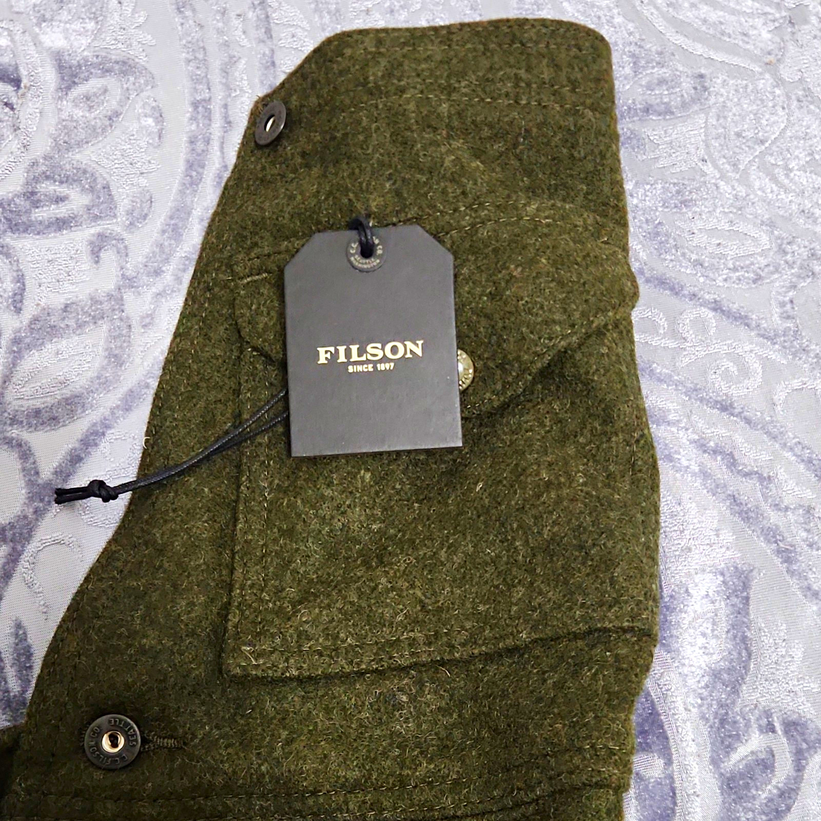 Filson Men’s Wool Bibs Green Solid Size 32 Suspender Buttons Made in USA Filson Men’s Wool Bibs Green Solid Size 32 Suspender Buttons Made in USA