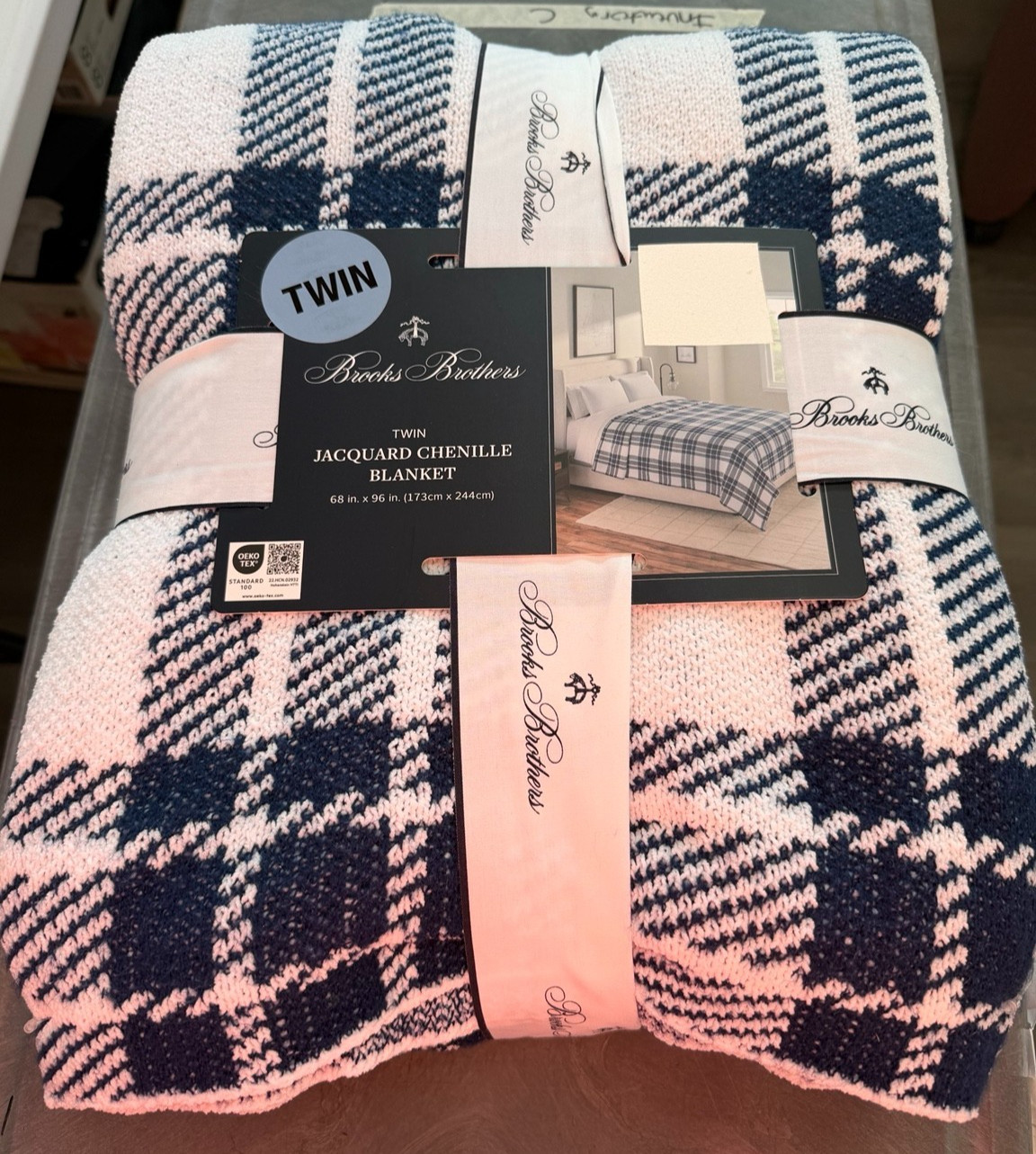 Brooks Brothers Twin Jacquard Chenille Blanket Navy Blue White Plaid 68x96 NEW