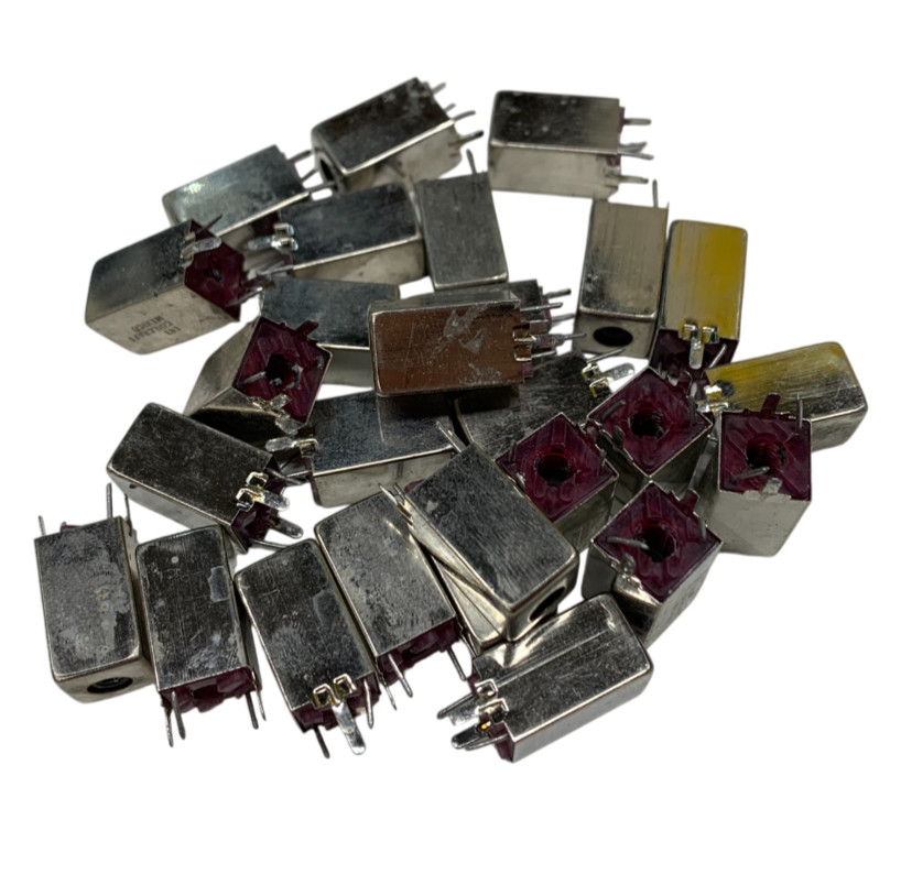 25-pcs Coilcraft 143-07J12S Shielded Variable Coil Inductor Tunable RF Trimmer 25-pcs Coilcraft 143-07J12S Shielded Variable Coil Inductor Tunable RF Trimmer