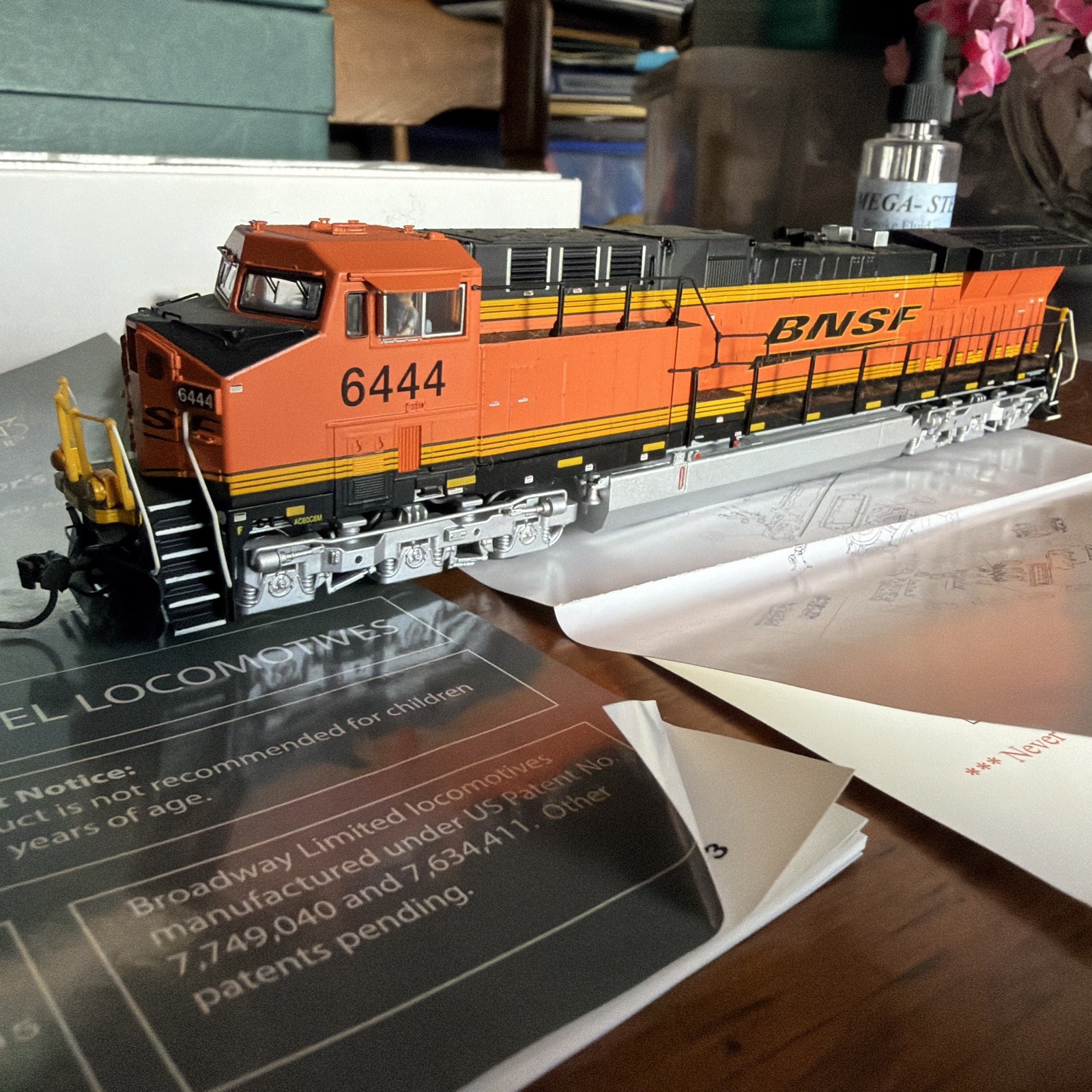 BNSF Broadway Limited #6444 Paragon 3 GE ac6000 DC/DCC/SOUND Smoke BNSF Broadway Limited #6444 Paragon 3 GE ac6000 DC/DCC/SOUND Smoke
