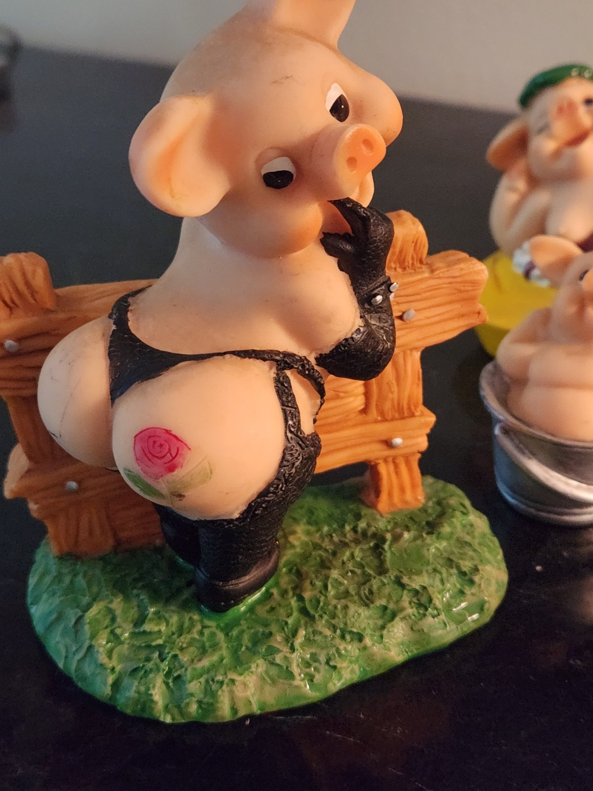 Vintage Miniature Pig Figurines 10 All Together. Please Review All Pictures Vintage Miniature Pig Figurines 10 All Together. Please Review All Pictures