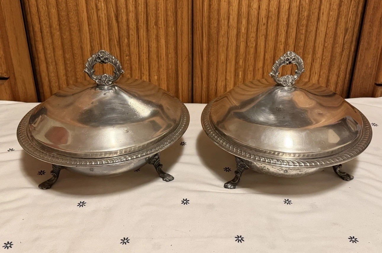 Set Of 2Vintage FB ROGERS Silver Plated Round Serving Dish W/ Lid & Pyrex Bowl Set Of 2Vintage FB ROGERS Silver Plated Round Serving Dish W/ Lid & Pyrex Bowl