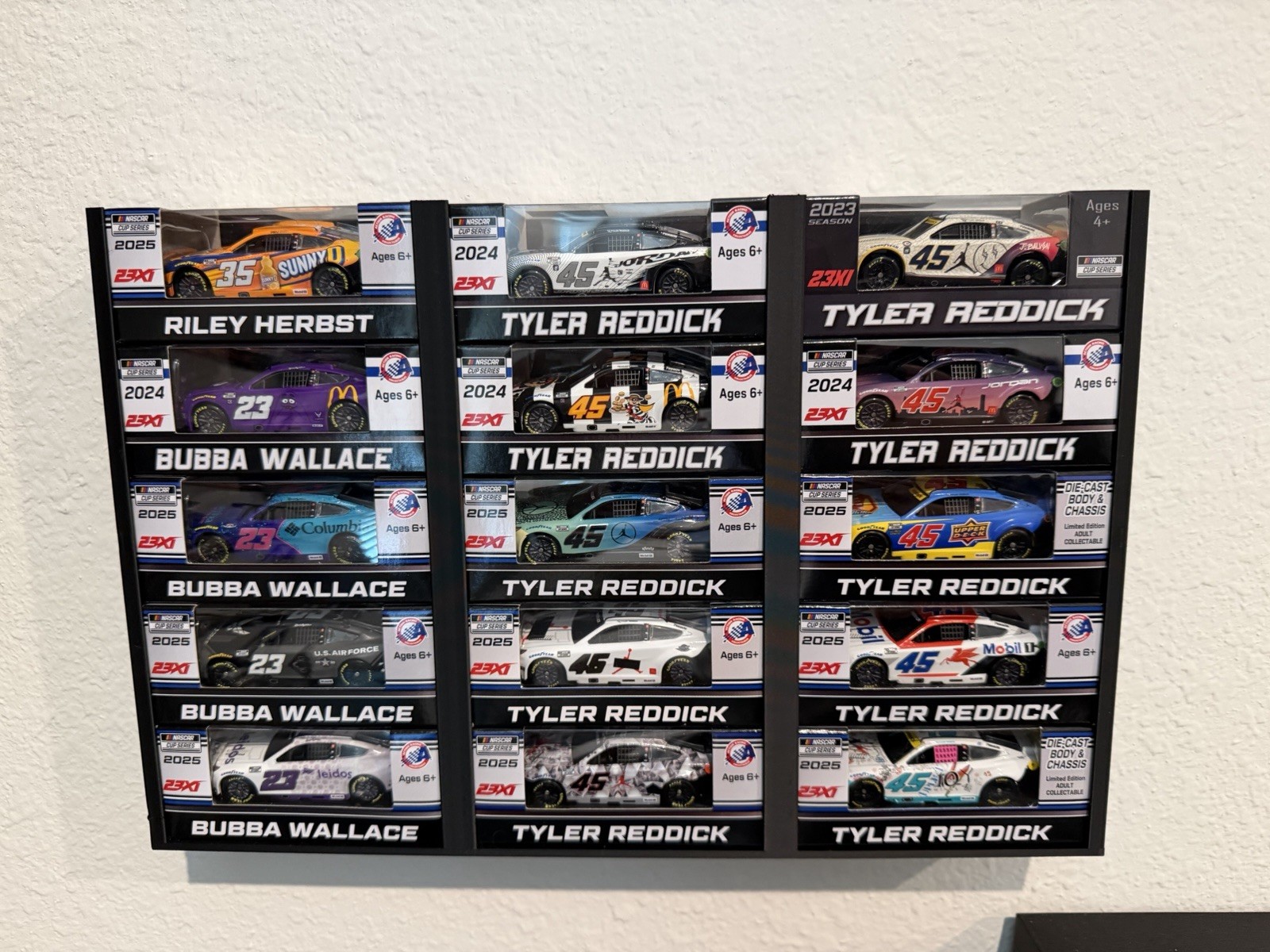 1:64 NASCAR 15 Stack Boxed Display Shelf Table Wall Mounted Cup Xfinity Truck