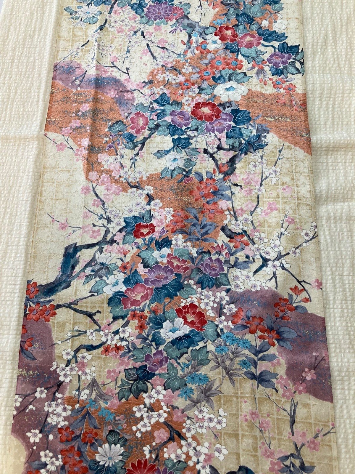 D Vintage Japanese kimono silk fabric / light beige, floral E21 D Vintage Japanese kimono silk fabric / light beige, floral E21