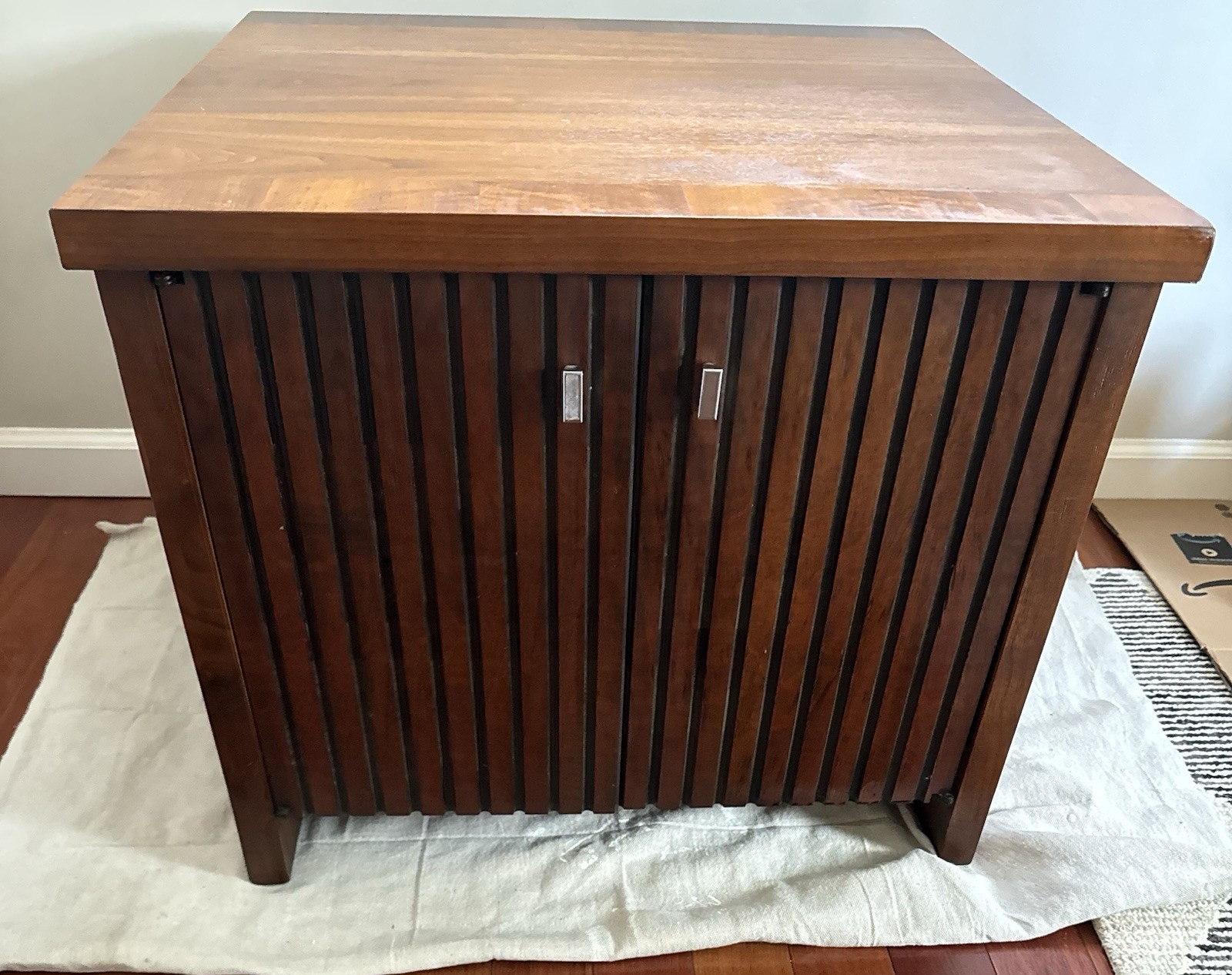 Rare Lane Tower Suite Series Mid-Century Modern Side Table / Record Cabinet Rare Lane Tower Suite Series Mid-Century Modern Side Table / Record Cabinet