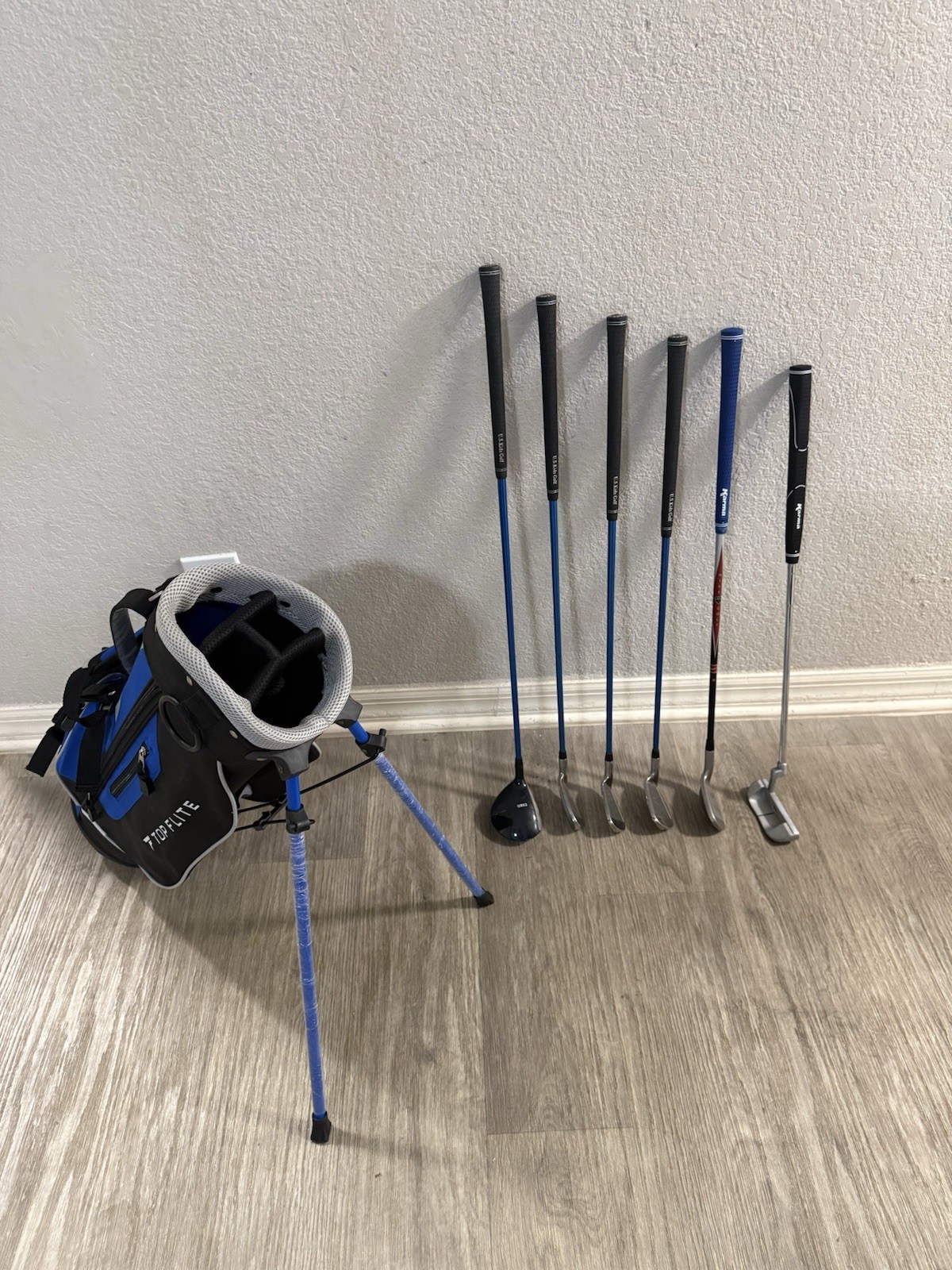 USKG US Kids Golf UL-24 Kidpower 7 Pcs 3 Wood 6,8,P,Mid Nike Putter Bag 3-6 Year USKG US Kids Golf UL-24 Kidpower 7 Pcs 3 Wood 6,8,P,Mid Nike Putter Bag 3-6 Year